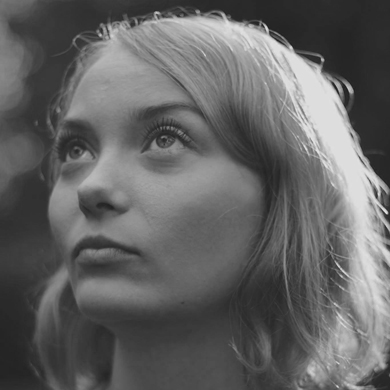 DORIS TÄÄKER